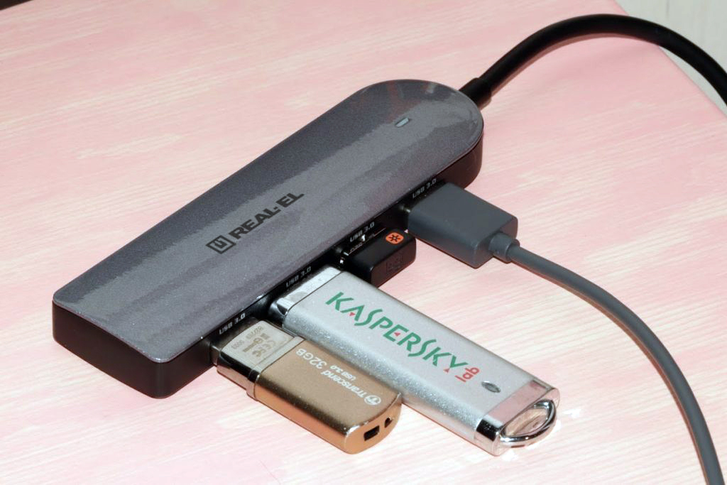 Мультифункциональный хаб REAL-EL CQ-415 multifunkcionalnyj-hab-real-el-cq-415